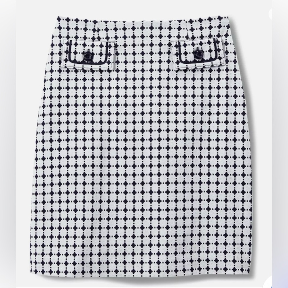 Cabi Speedway Skirt. Size 4. Spring season 2024